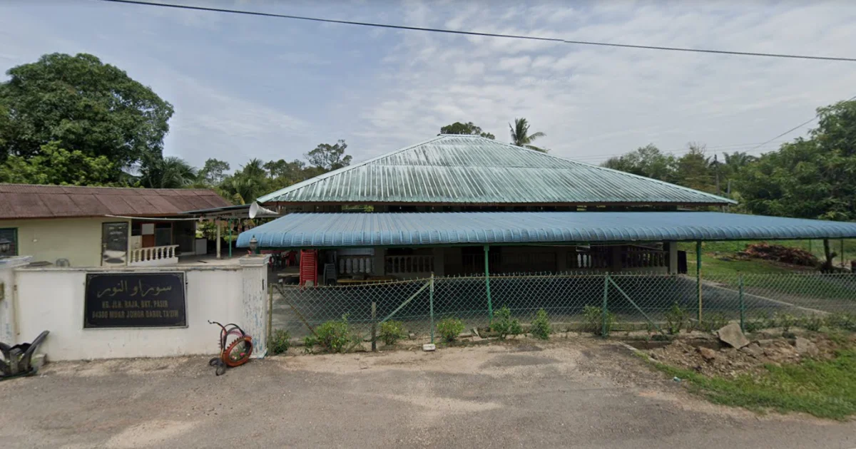 Surau Simpang Jalan Raja