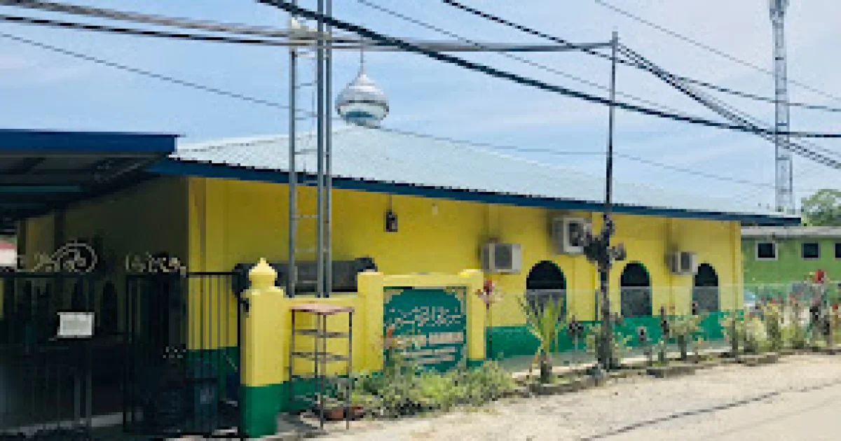 Surau Kampung Tobur