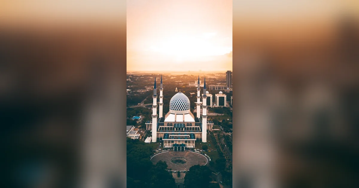 Masjid Wilayah Persekutuan (the Federal Territory Mosque)